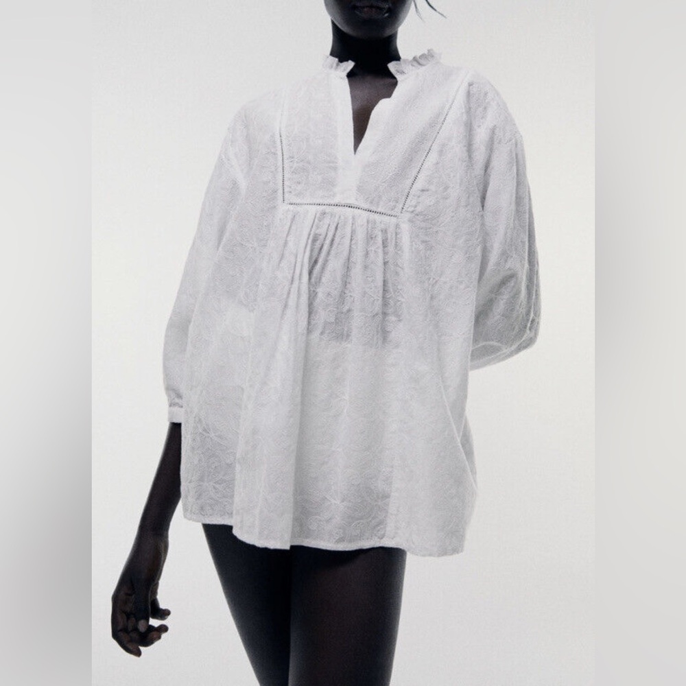 (2 For $25) Zara cotton embroidered blouse. White. Size XS (run slightly large)